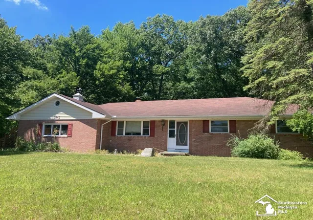 Homes for sale in Bedford Township Monroe, MI | 3942 Lucille Dr, Bedford Township Monroe, MI 48144 | MLS# 57050211276