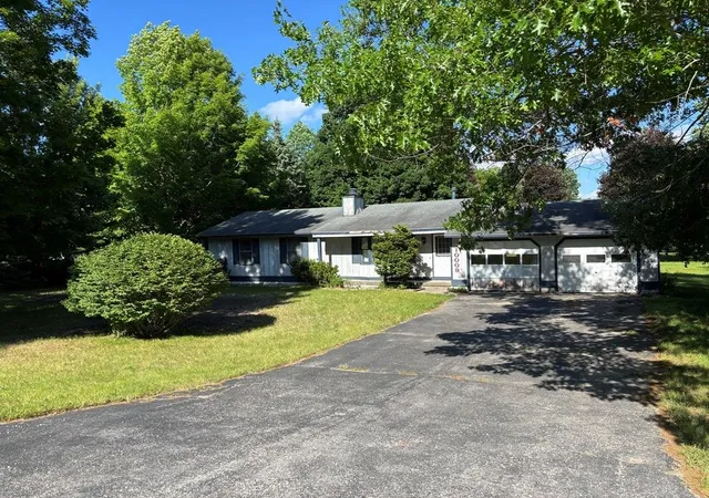 Homes for sale in Elmwood Charter Township Leelanau, MI | 10009 E Lakeview Hills Rd, Elmwood Charter Township Leelanau, MI 49684 | MLS# 78080069624