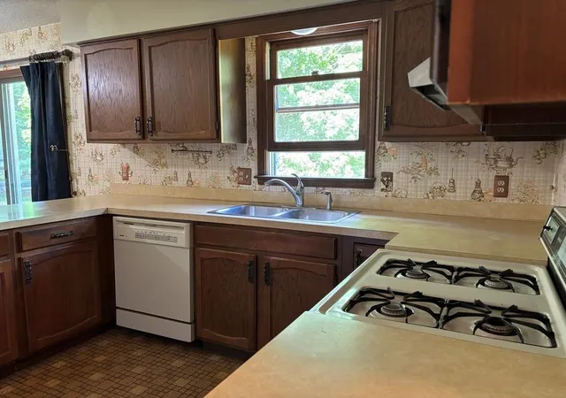 Homes for sale in Elmwood Charter Township Leelanau, MI | 10009 E Lakeview Hills Rd, Elmwood Charter Township Leelanau, MI 49684 | MLS# 78080069624