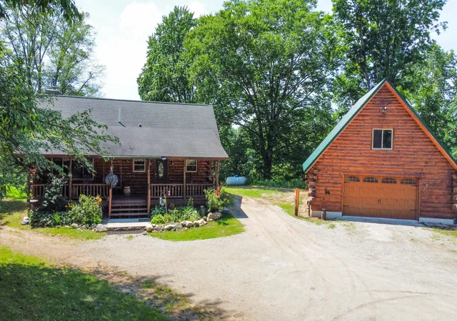3rd image of 15778 Peters Farm Rd, Irons, MI 49644 | MLS# 67026029187