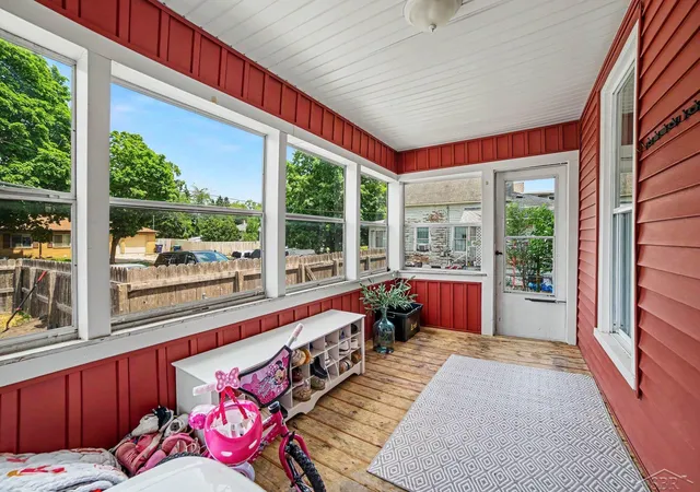 Photo 2 of Single family home for sale at 1424 N Trumbull St, Bay City, MI 48708 | MLS# 61050211289 | Listing updated on 2026-09-03