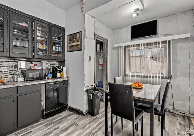 Photo 4 of Single family home for sale at 49 Richton St, Highland Park, MI 48203 | MLS# 81026029214 | Listing updated on 2026-06-13