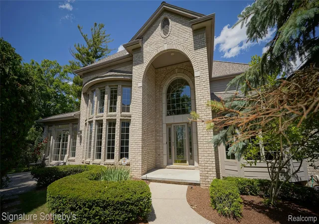 4th image of 6608 Enclave Dr, Clarkston, MI 48348 | MLS# 20261044453