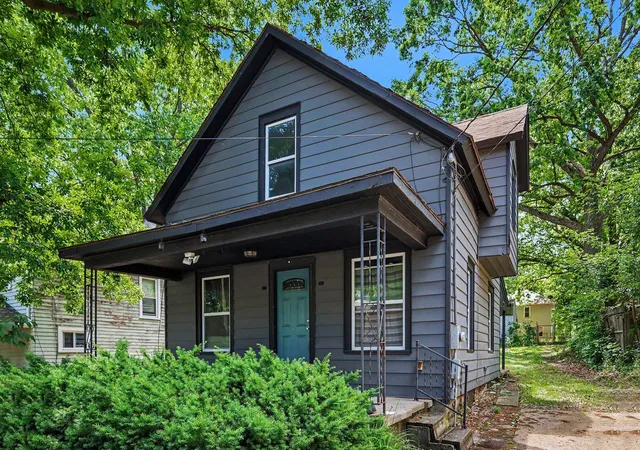 2nd image of 1222 E Kalamazoo St, Lansing, MI 48912 | MLS# 65026029221