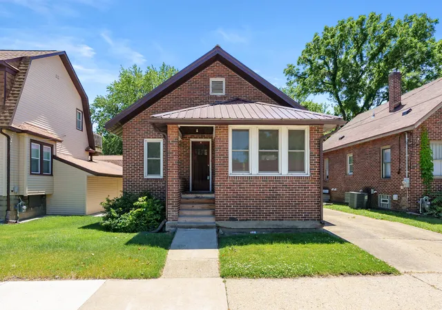 Photo 1 of Sale Pending at 148 E Stockbridge Ave, Kalamazoo, MI 49001 | MLS# 66026029225 | Listing updated on 2026-06-15