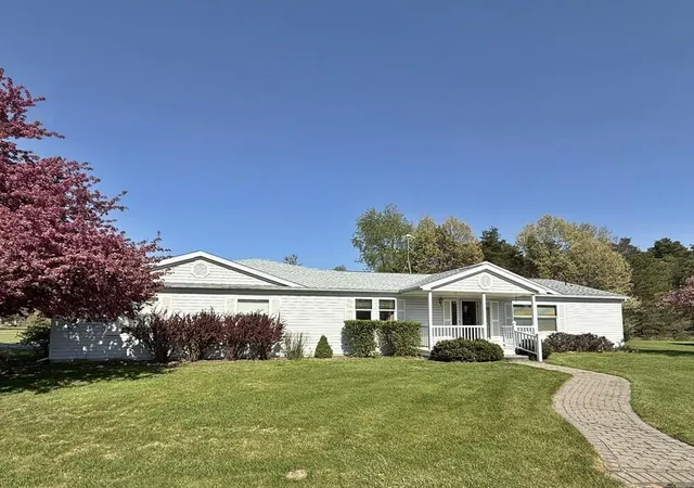 Homes for sale in Morton Township Mecosta, MI | 10215 E Royal, Morton Township Mecosta, MI 49346 | MLS# 72026029233