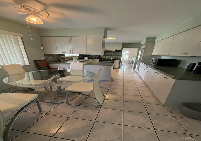 Photo 3 of Single family home for sale at 320 Superior St, Saginaw, MI 48602 | MLS# 61050211312 | Listing updated on 2026-07-30