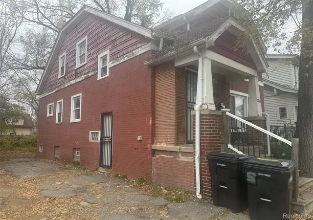 Listing Photo 3 - Condo for sale in building located at 14303 Hubbell St, Detroit, MI 48227
