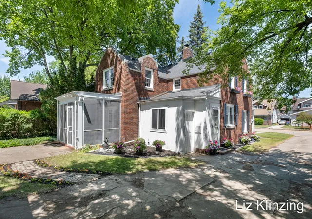 27th image of 450 Burton St Se, Grand Rapids, MI 49507 | MLS# 65026029241
