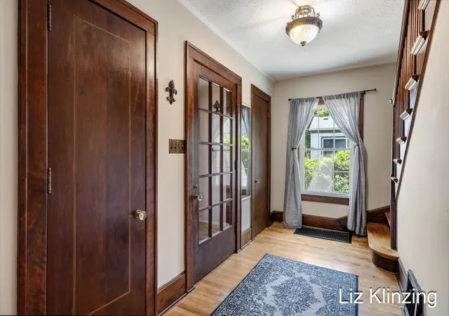 5th image of 450 Burton St SE, Grand Rapids, MI 49507 | MLS# 65026029241