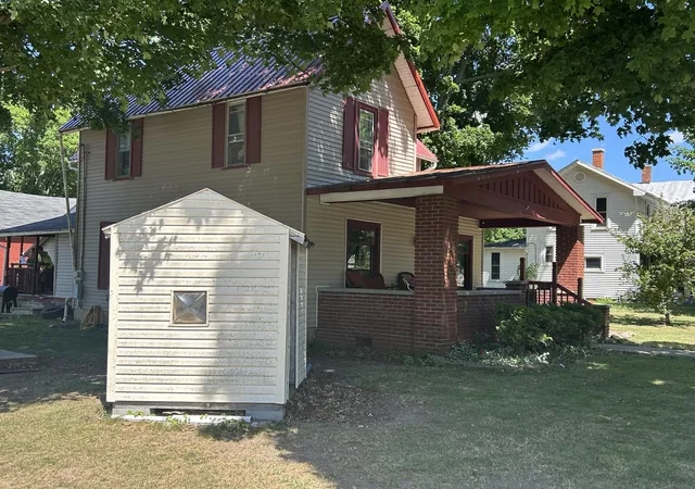 3rd image of 126 S Main St, Montgomery, MI 49255 | MLS# 62026029248