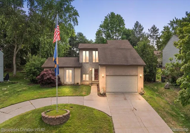 Photo 1 of Sale Pending at 37224 Chesapeake Rd, Farmington Hills, MI 48335 | MLS# 20261044490 | Listing updated on 2026-09-01