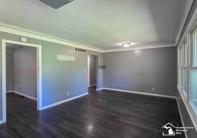Photo 4 of Single family home for sale at 6772 Wells Rd, Petersburg, MI 49270 | MLS# 57050211324 | Listing updated on 2026-06-15