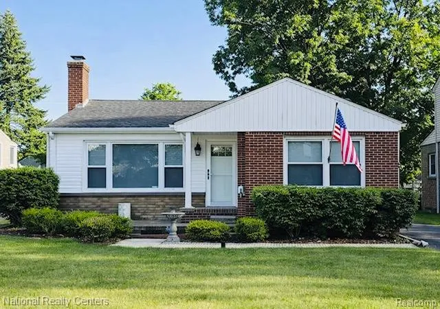 Photo 1 of Single family home for sale at 2639 Woodbine Dr, Waterford, MI 48328 | MLS# 20261044527 | Listing updated on 2026-07-27