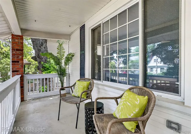 Photo 4 of Single family home for sale at 561 W Saratoga St, Ferndale, MI 48220 | MLS# 20261044536 | Listing updated on 2026-06-19