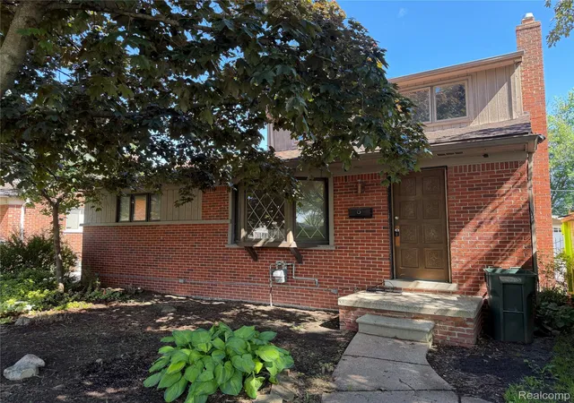 1st image of 22515 Lincoln St, Saint Clair Shores, MI 48082 | MLS# 20261044547