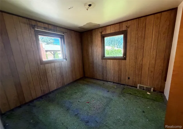Photo 3 of Single family home for sale at 22515 Lincoln St, Saint Clair Shores, MI 48082 | MLS# 20261044547 | Listing updated on 2026-06-15