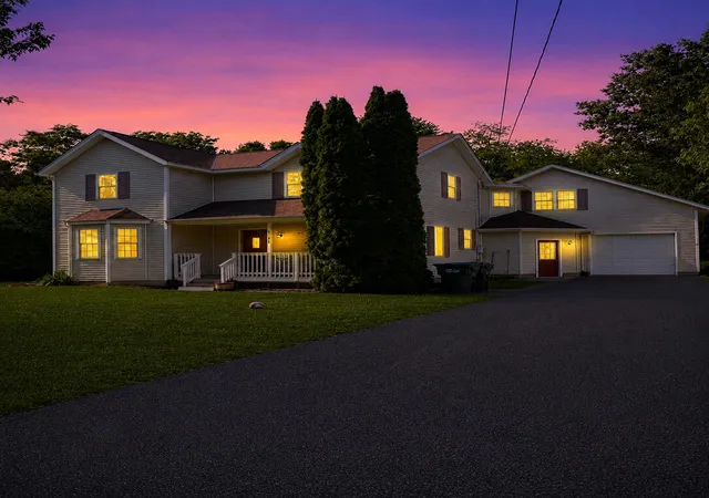 Photo 2 of Single family home for sale at 9050 Almena Dr, Kalamazoo, MI 49009 | MLS# 81026029292 | Listing updated on 2026-07-29