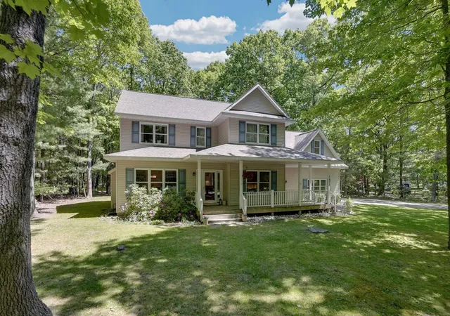 2nd image of 1424 Timber Ridge Dr, Manistee, MI 49660 | MLS# 78080069658