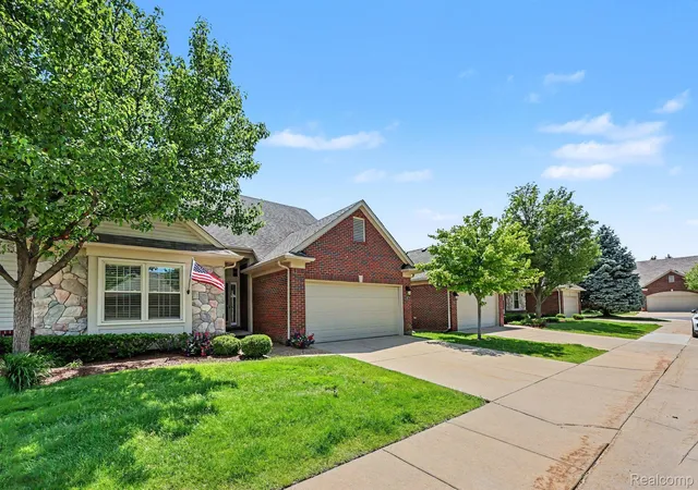 Photo 3 of Condo for sale at 6670 Lexington Ave S, Shelby Township, MI 48317 | MLS# 20261044578 | Listing updated on 2026-06-18
