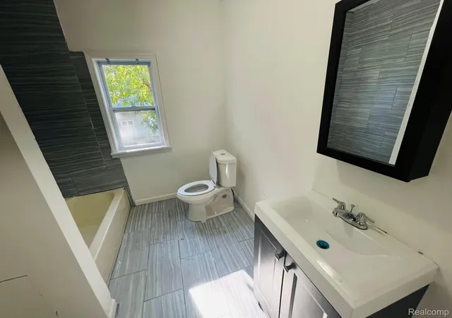 Photo 3 of Single family home for sale at 17564 Cooley St, Detroit, MI 48219 | MLS# 20261044583 | Listing updated on 2026-06-15