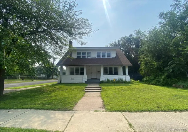 Photo 4 of Single family home for sale at 17564 Cooley St, Detroit, MI 48219 | MLS# 20261044583 | Listing updated on 2026-06-15