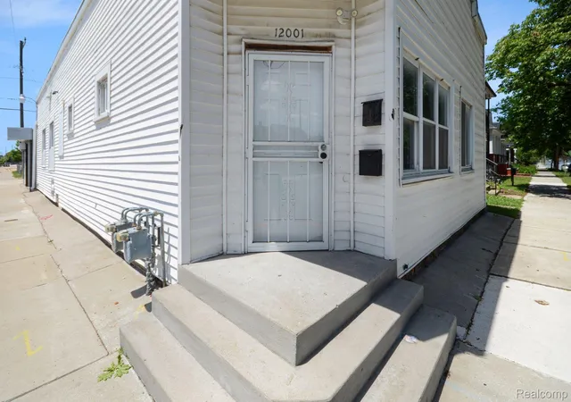 3rd image of 12001 Saint Aubin St, Hamtramck, MI 48212 | MLS# 20261044588