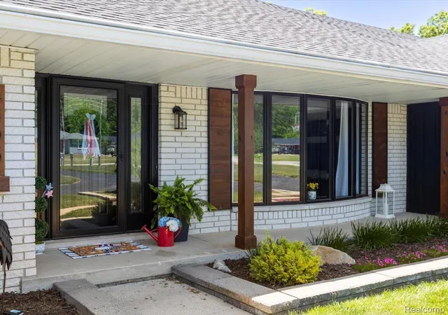 Homes for sale in Fort Gratiot Charter Township St Clair, MI | 4405 North River Rd, Fort Gratiot Charter Township St Clair, MI 48059 | MLS# 20261044617