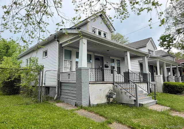 Photo 2 of Single family home for sale at 5565 Fairview St, Detroit, MI 48213 | MLS# 20261044623 | Listing updated on 2026-06-15