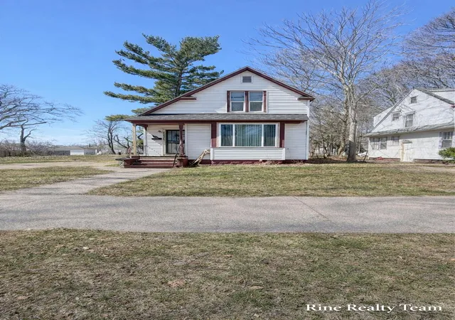 1st image of 2337 6th St, Muskegon, MI 49444 | MLS# 65026029323