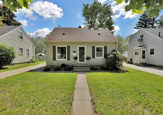 1st image of 3201 Sablain Parkway Dr, Lansing, MI 48910 | MLS# 65026029327