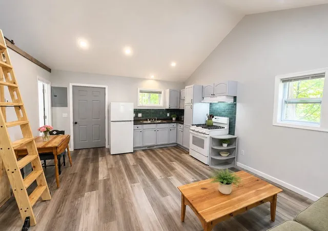 4th image of 2759 North Dr, Traverse City, MI 49685 | MLS# 78080069666
