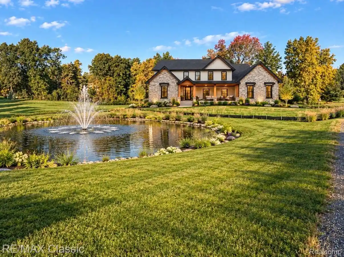 Photo 1 of Single family home for sale at 1500 Buttercup Trl, Milford, MI 48381 | MLS# 20261044663 | Listing updated on 2026-10-15