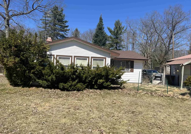 2nd image of 1283 First St, Lake, MI 48632 | MLS# 58050211384