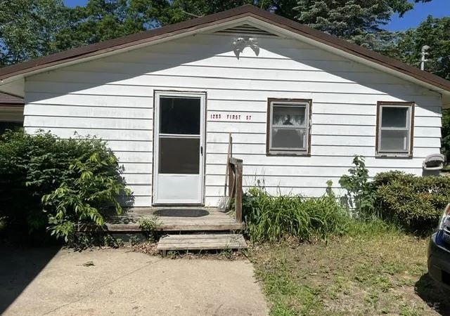 Photo 3 of Single family home for sale at 1283 1st Street, Lake, MI 48632 | MLS# 58050211384 | Listing updated on 2026-06-16