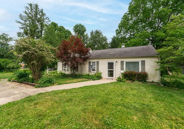 Photo 1 of Sale Pending at 117 Lincoln St, Marshall, MI 49068 | MLS# 66026029356 | Listing updated on 2026-09-17