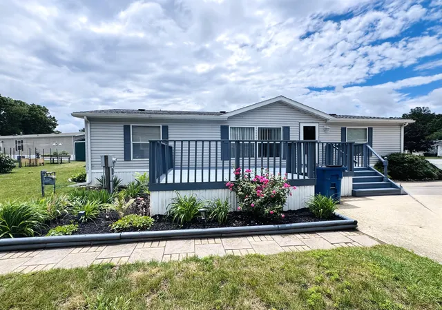 1st image of 22 N Wildflower, Niles, MI 49120 | MLS# 69026029378