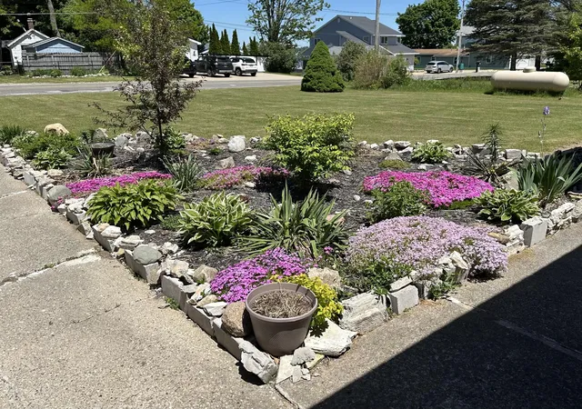 Photo 4 of Single family home for sale at 1807 S Lake Mitchell Dr, Cadillac, MI 49601 | MLS# 65026029377 | Listing updated on 2026-09-01
