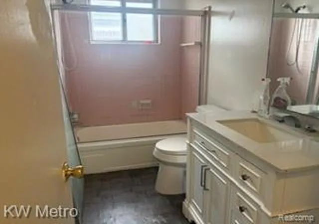 Photo 3 of Single family home for sale at 19394 Algonac St, Detroit, MI 48234 | MLS# 20261044733 | Listing updated on 2026-06-16