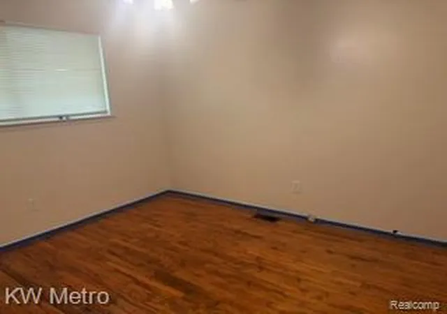 Photo 4 of Single family home for sale at 19394 Algonac St, Detroit, MI 48234 | MLS# 20261044733 | Listing updated on 2026-06-16
