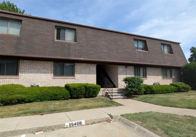 Photo 2 of Condo for sale at 25470 Quarter Deck St, Harrison Township, MI 48045 | MLS# 20261044743 | Listing updated on 2026-06-21