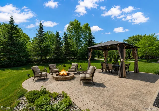 2nd image of 997 River Rock Dr, Holly, MI 48442 | MLS# 20261044762