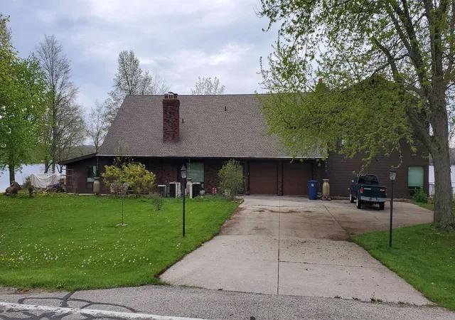 Homes for sale in Broomfield Township Isabella, MI | 1084 Clubhouse Dr, Broomfield Township Isabella, MI 48893 | MLS# 78080069681
