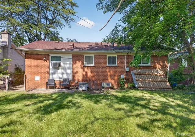 25th image of 21326 Ithaca Ave, Ferndale, MI 48220 | MLS# 20261044766