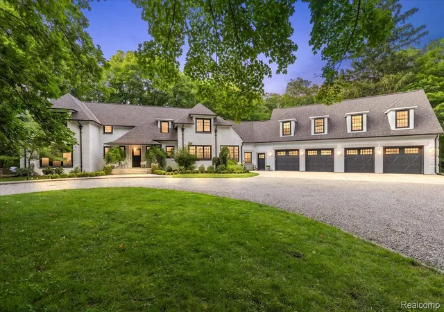 Photo 1 of Mansion for sale at 31505 Kennoway Ct, Beverly Hills, MI 48025 | MLS# 20261044773 | Listing updated on 2026-08-02