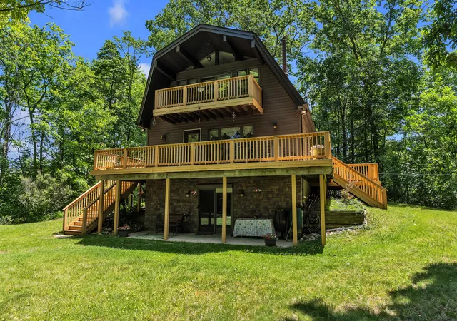 Photo 4 of Single family home for sale at 17777 Cavanaugh Lake Rd, Chelsea, MI 48118 | MLS# 81026029408 | Listing updated on 2026-06-21