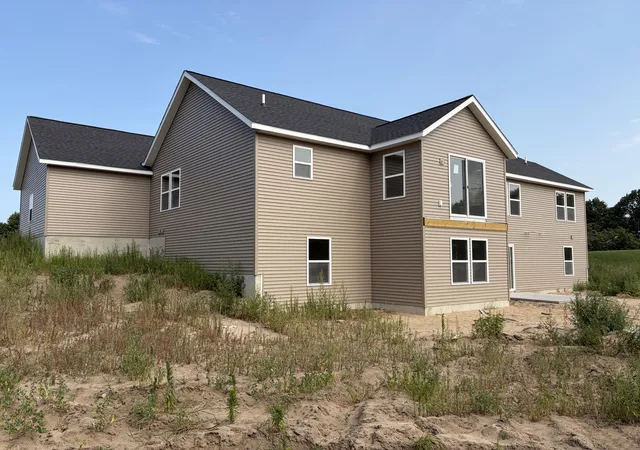 2nd image of 5500 Timberstone Ln, West Olive, MI 49460 | MLS# 71026029409