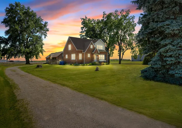 Photo 3 of Single family home for sale at 8040 Territorial Rd, Watervliet, MI 49098 | MLS# 69026029427 | Listing updated on 2026-06-15