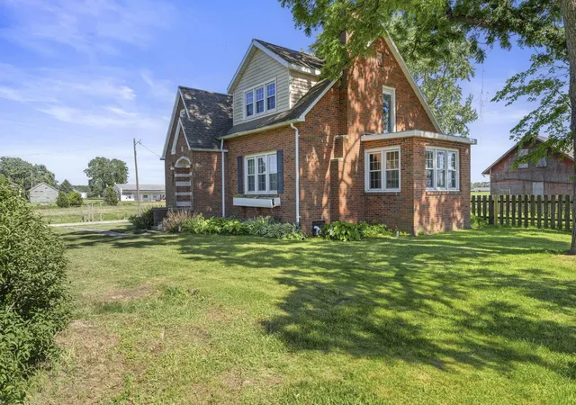 Photo 3 of Single family home for sale at 8040 Territorial Rd, Watervliet, MI 49098 | MLS# 69026029427 | Listing updated on 2026-06-15