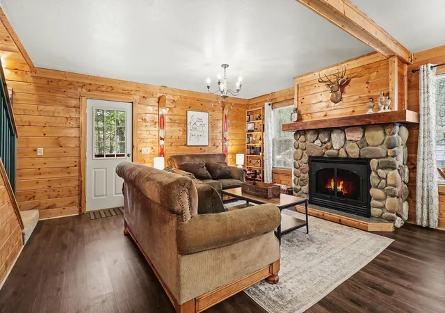 2nd image of 5526 W Longbridge Rd, Pentwater, MI 49449 | MLS# 67026029425